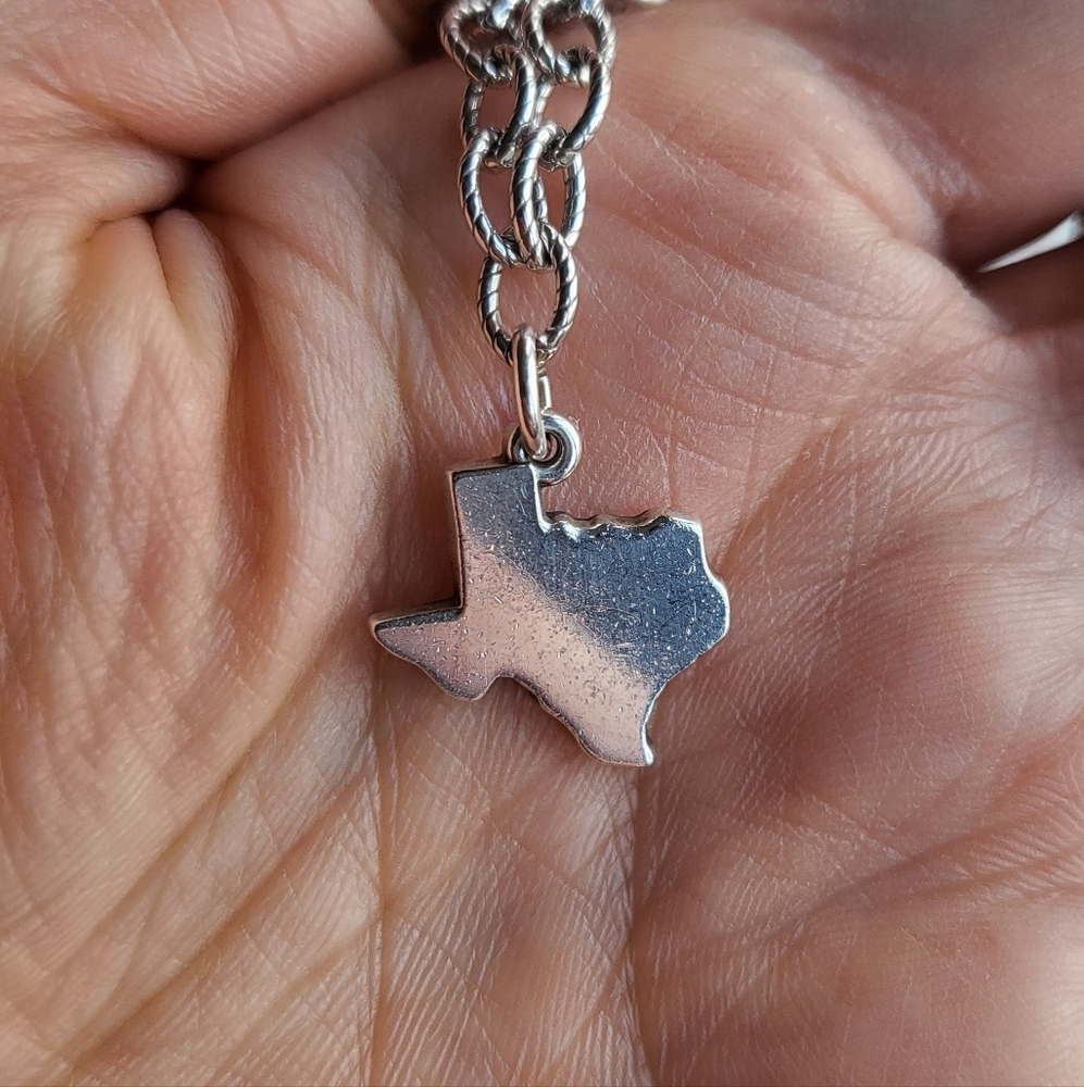 James Avery Retired 'Texas ' Solid Sterling Silver Charm ✨️ (CHARM ONLY) - Picture 2 of 5